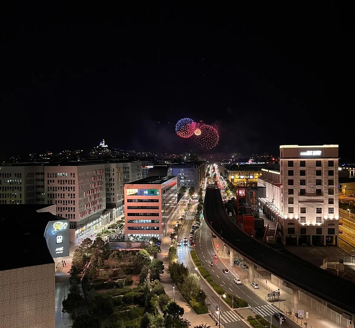Luxe, Vue Mer Et Parking Prive Marseille Apartment